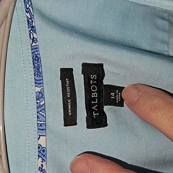 Light blue sleeveless blouse - Picture 2 of 3